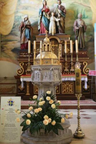 Chrzcielnica, przy której w dniu 20 czerwca 1920 r. został ochrzczony Karol Wojtyła w bazylice Ofiarowania Najświętszej Maryi Panny w Wadowicach 